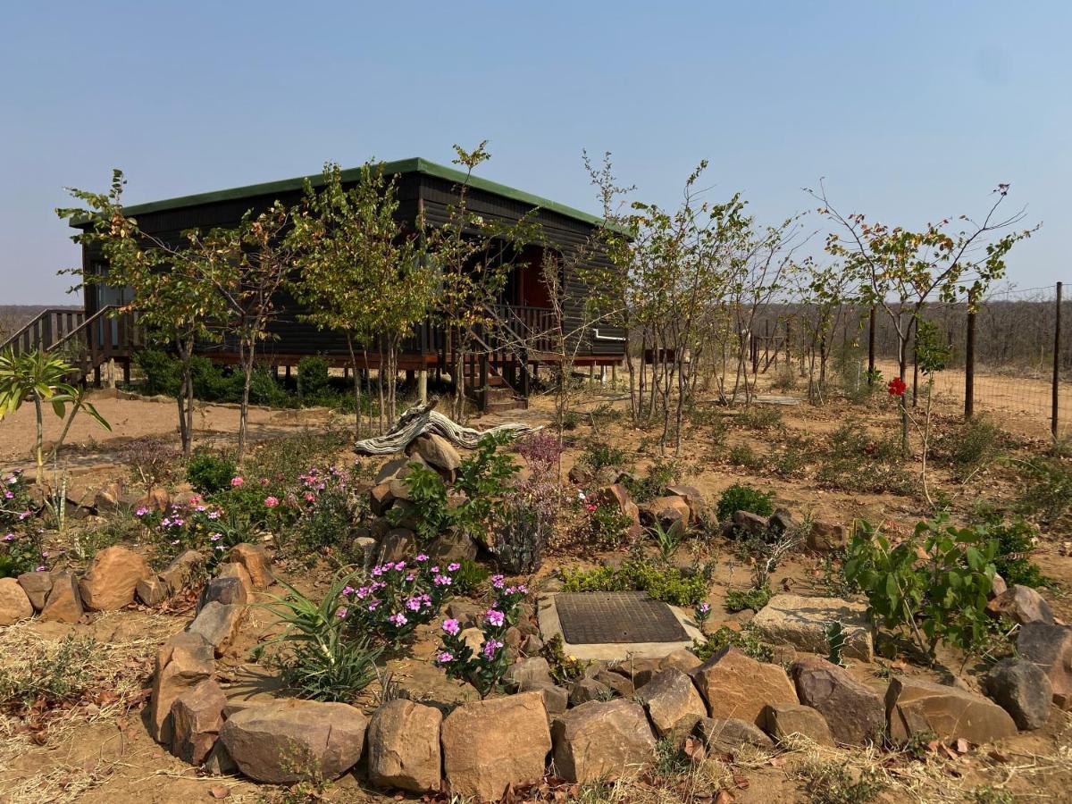 Porcupine Cabin Apartment Palapye Exterior photo